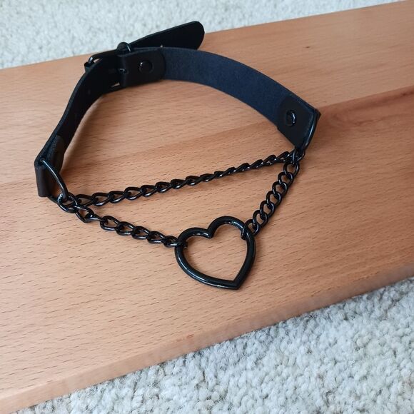 BLACK Chain Choker Collar, Punk Love Heart Shaped Choker Necklace, Gothic Ch… - Picture 5 of 12